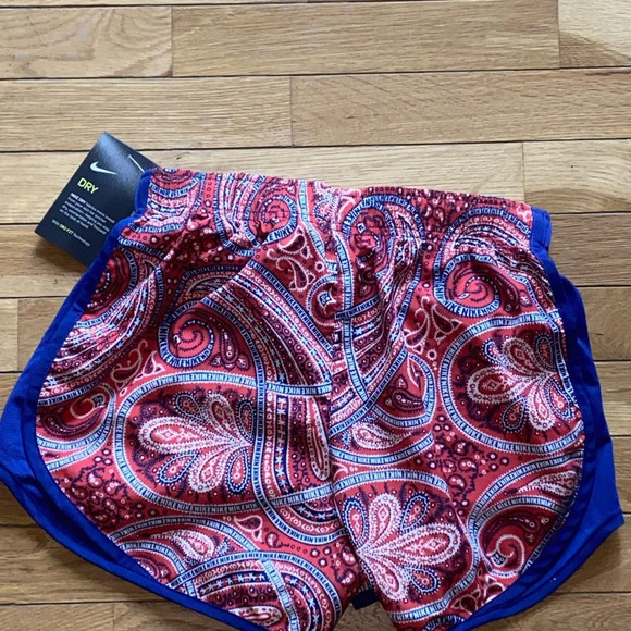 Nike shorts XS NWT - Picture 4 of 4